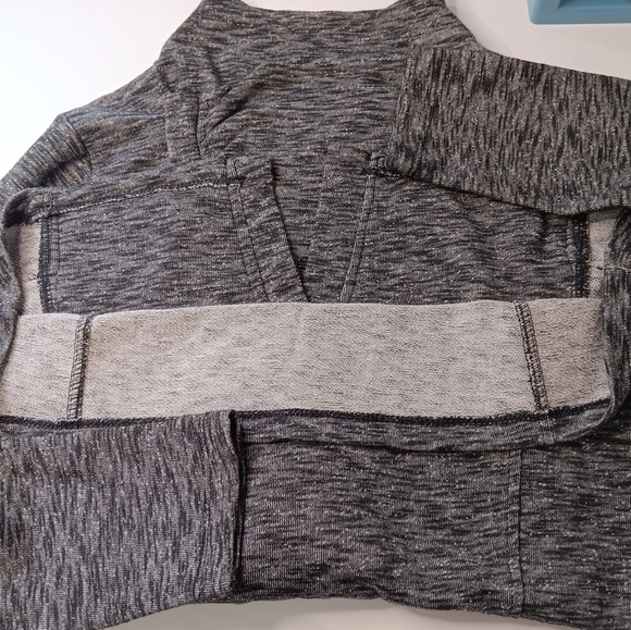 G.H. Bass & Co. sweater jacket, Full Zip, Activewear, Outdoor,sz M, gray. - Picture 15 of 17